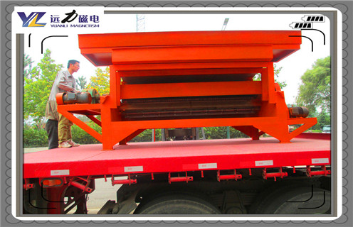 廣東鈦尾礦濕式磁選機_廣東鈦尾礦濕式磁選機鐵精粉流程及轉速有什么規定 ,在保證選礦效果的前提下，如果礦漿流速越快，則設備在單位時間內處理能力及單位時間內精礦的產量提升，同時由于 減少了電耗、人工成本等選礦成本，有利于選礦收益的增加。而實際選礦生產中，礦漿流速是受到諸多限制的，不可能無限制的提高礦漿流速來提升選礦收益。 一、廣東鈦尾礦濕式磁選機_廣東鈦尾礦濕式磁選機鐵精粉流程及轉速有什么規定 1、從選礦作用力的角度考慮。流經磁選工作面的礦漿速度決定了作用于沉積在梯度吸附區域表面顆粒上的剪切力，因此，影響到磁性chanp-in的回收率和品位，一般情況下，流速過高時會造成磁性超貧品位的增加而同時損失部分回收率。 2、選擇不同號磁選機設備是根據客戶產量及需求而定，而我們遠力磁電選礦設備廠生產小磁選機也是根據客需求而定制，隨著路打開，越來越多小產量客戶來選擇小磁選機，它在市場上有***客戶群。遠力磁電選礦機械小磁選機設備筒皮采進耐磨涂層替了普通筒皮，耐磨度了8-10倍左右，同時磁選機滾筒是***度稀土永磁材料來制造，這樣保證磁選機磁力持久性，磁場可以從500GS-13500GS以上都可以定制，合理結構設計及磁系組裝 二、廣東鈦尾礦濕式磁選機_廣東鈦尾礦濕式磁選機鐵精粉流程及轉速有什么規定 1、濕式磁選機有三種槽體：順流槽體、逆流槽體、半逆流槽體。不一樣槽體對于物料的精細度的工作也不一樣，這個詳細的選擇還要依據周身環境的，地質及物料的特色，然后結合自然條件選擇再依據設備的特色進行選擇，防止出現“不適應”運作疑問出現。 2、濕式磁選機三種槽體的特色：順流式濕式磁選機相對逆流式和半流式的槽體來說，它的處理才能大，順流式槽體適宜于處理較粗粒度的強磁性物料的粗選和精選。順流式磁選機有一個需要特色留意的地方即是：***嚴厲的操控給礦的粒度，不能過大或許過小，過大的時分脈石與磁性物體別離不開，磁性礦粒簡單損失于尾礦，會下降精礦的質量。順流式槽體濕式磁選機可以完成連體機工作，進步精礦的質量。 3、逆流式磁選機適宜于細粒強磁性礦藏的粗選與掃選工作，回收率較高，但精礦檔次較低。由于粗粒物料易沉積阻塞選別空間，更不容別離開來，所以逆流型磁選機不適于處理粗粒物料，盡量防止運用逆流式濕式磁選機進行精選，牢記。 4、半逆流磁選機它一起具有自己順流槽體的優勢和逆流槽體的優勢，半逆流磁選機在礦設技術流程中所占的比重略大。它充分體現了順流式和逆流式的優勢，而且還逾越了那兩種槽體，由于它還適宜于處理0.5mm以下的礦粒的粗選和精選，不光可以多臺串聯和并聯，還可以完成屢次的掃選和精選。