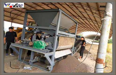 干選鐵礦磁選機(jī)，邢臺(tái)干選鐵礦磁選機(jī)廠_邢臺(tái)干選鐵礦磁選機(jī)廠如何選鐵參數(shù)規(guī)格一般是多少_生產(chǎn)廠家